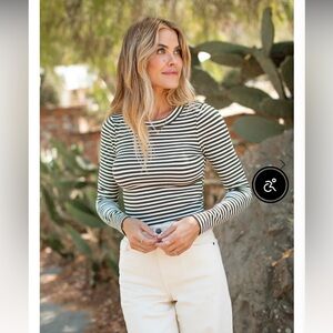 Kit long sleeve -olive/cream -NWOT -XS